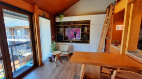 Departamento 3 ambientes, modernoso, cálido y a media cuadra de la calle principal. 2 PAX (V420)